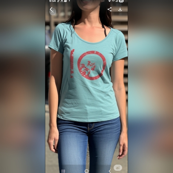 Light Blue Scoop Neck Graphic Tee - Size Large - Picture 1 of 3